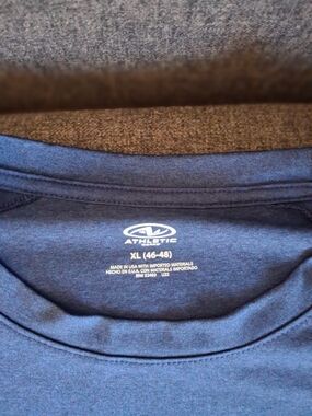 Athletic Works Men's XL Navy Crewneck Sweater
